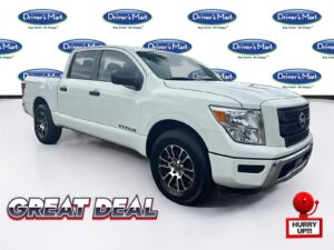 2023 Nissan Titan SV