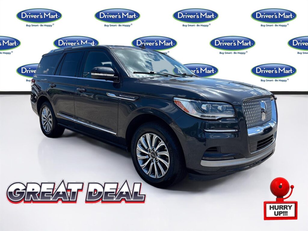 2023 Lincoln Navigator Standard
